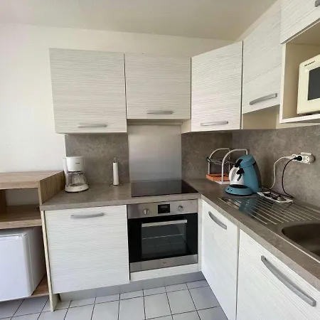 Apartment 3 Pieces Avec Balcon, Piscine Et Parking A Proximite De La - 6 Couchages - Fr-1-224c-188 *