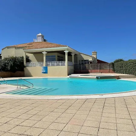 Apartment 3 Pieces Avec Balcon, Piscine Et Parking A Proximite De La - 6 Couchages - Fr-1-224c-188